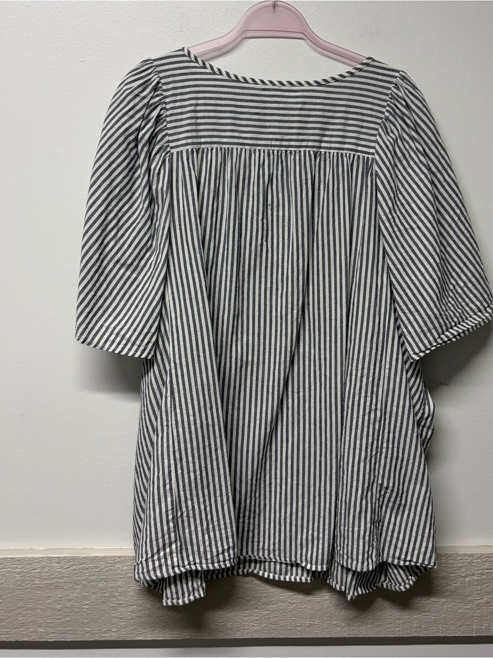 Plus Size 4X Top - Picture 5 of 6